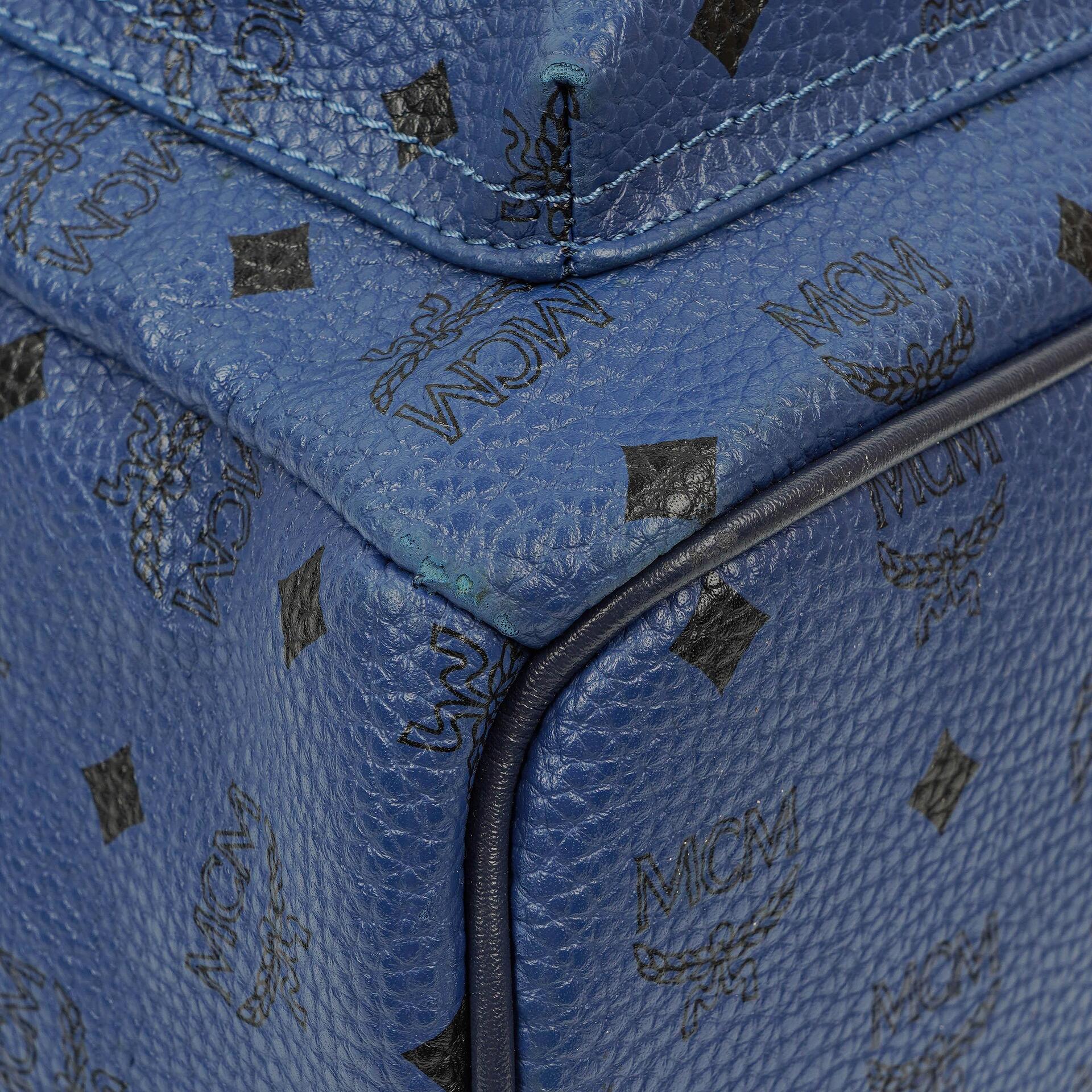 MCM Visetos Stark M Medium Rucksack in Blau mit Nieten