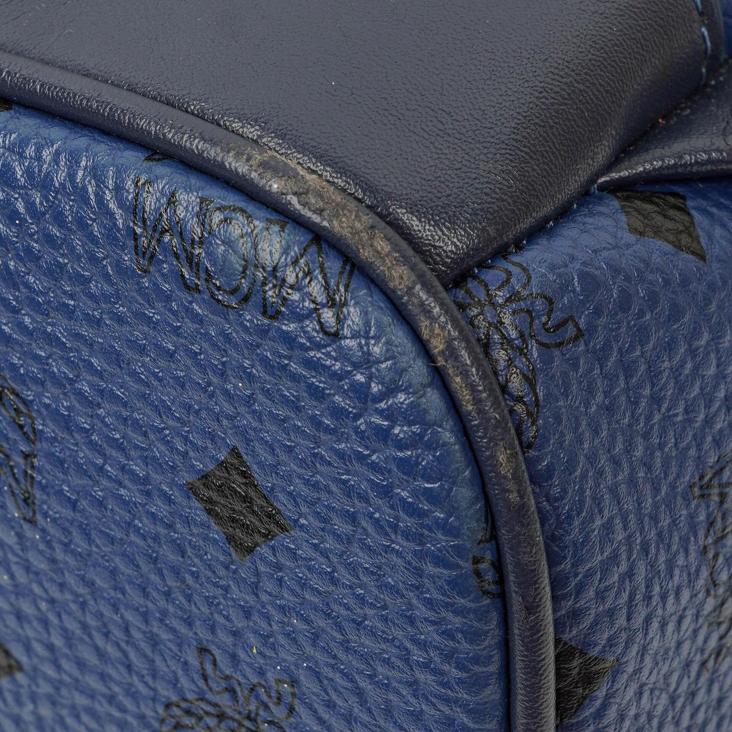MCM Visetos Stark M Medium Rucksack in Blau mit Nieten
