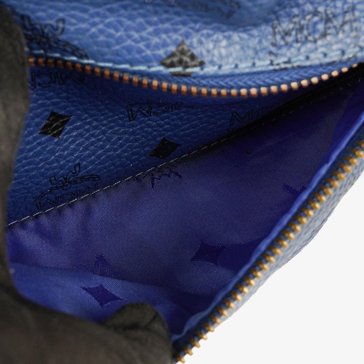 MCM Visetos Stark M Medium Rucksack in Blau mit Nieten