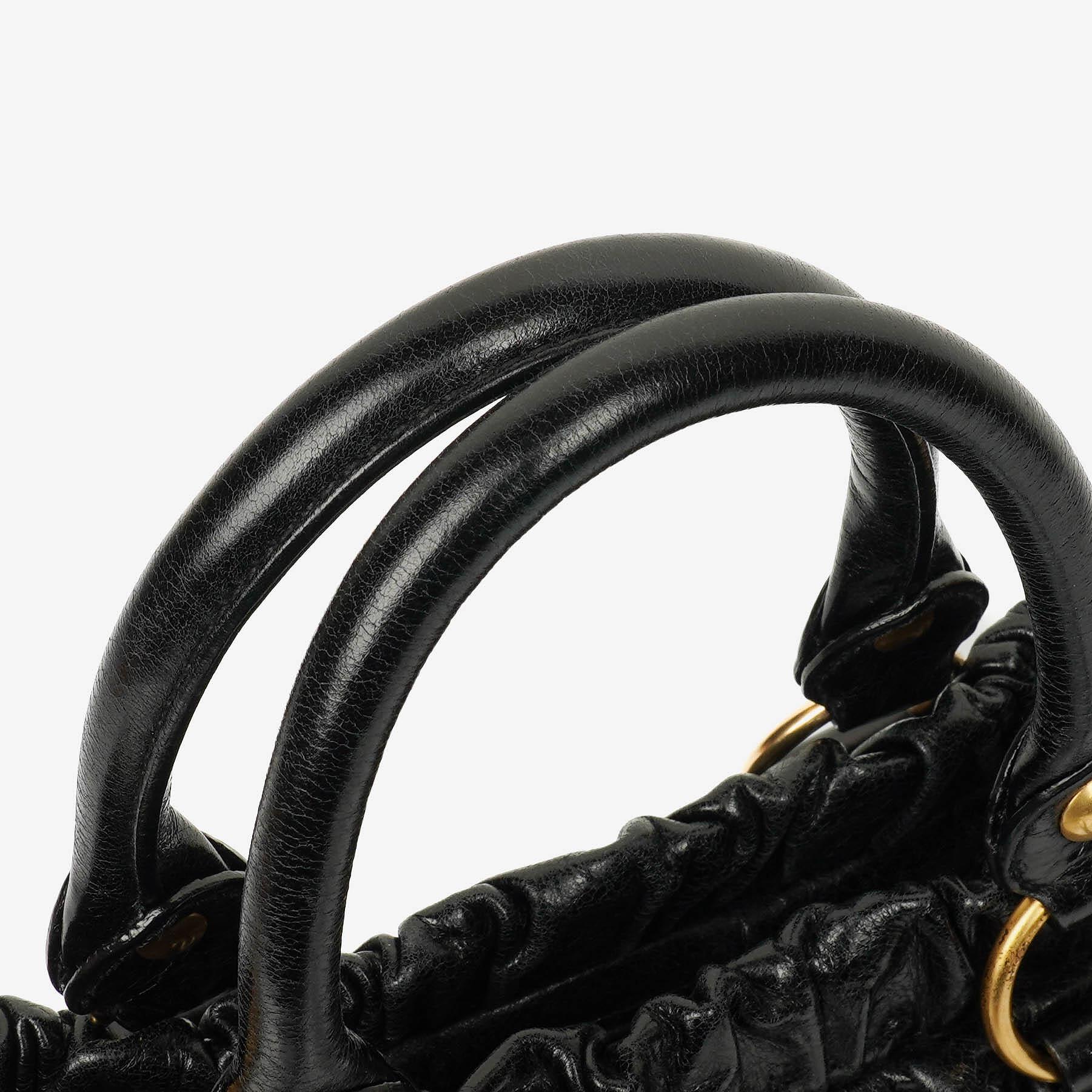Miu Miu Satchel Tasche aus schwarzem Vitello Leder