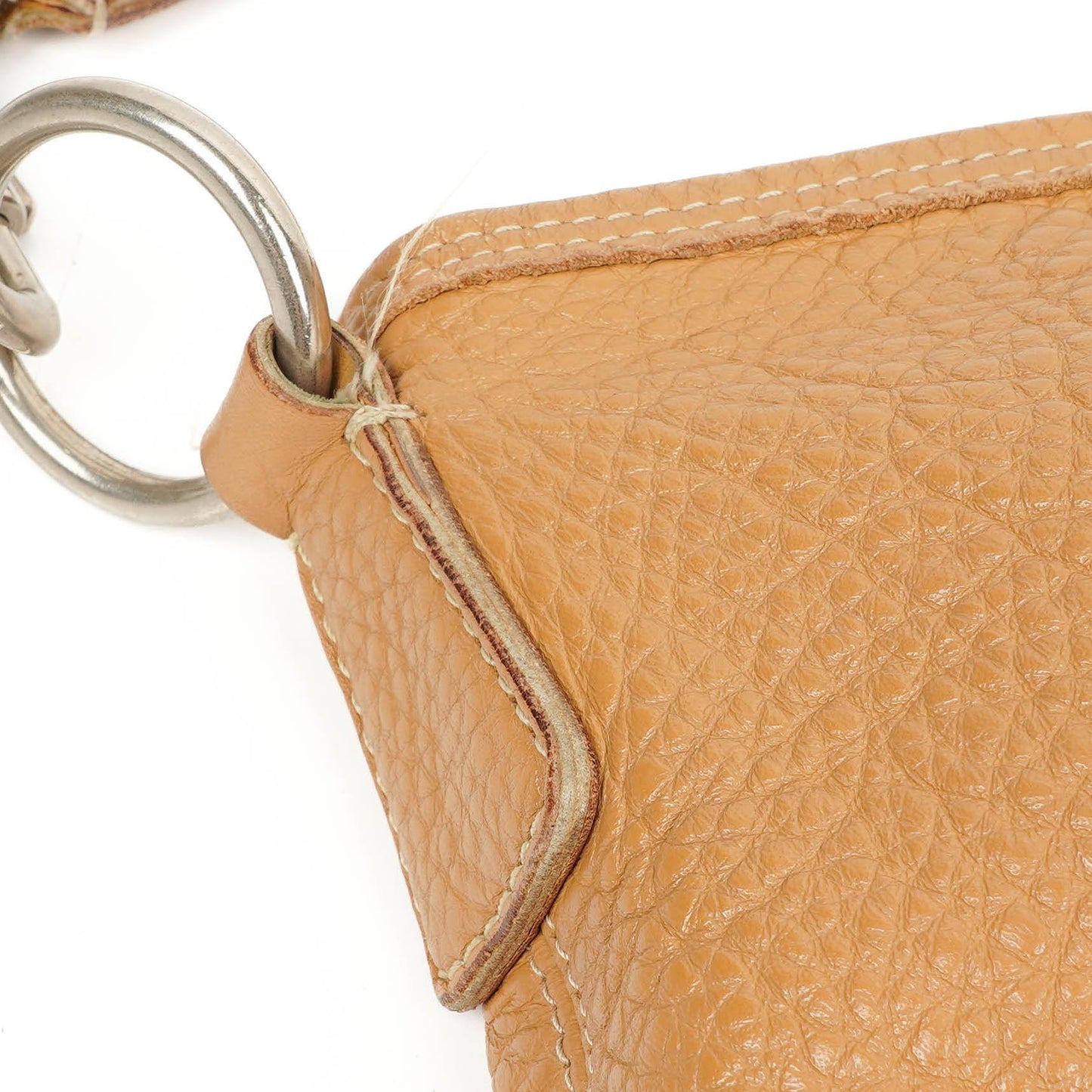Miu Miu Hobo Schultertasche aus braunem genarbtem Leder