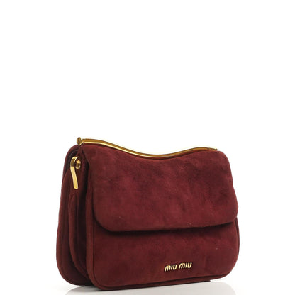 Miu Miu Camoscio Granato Schultertasche mit Kette