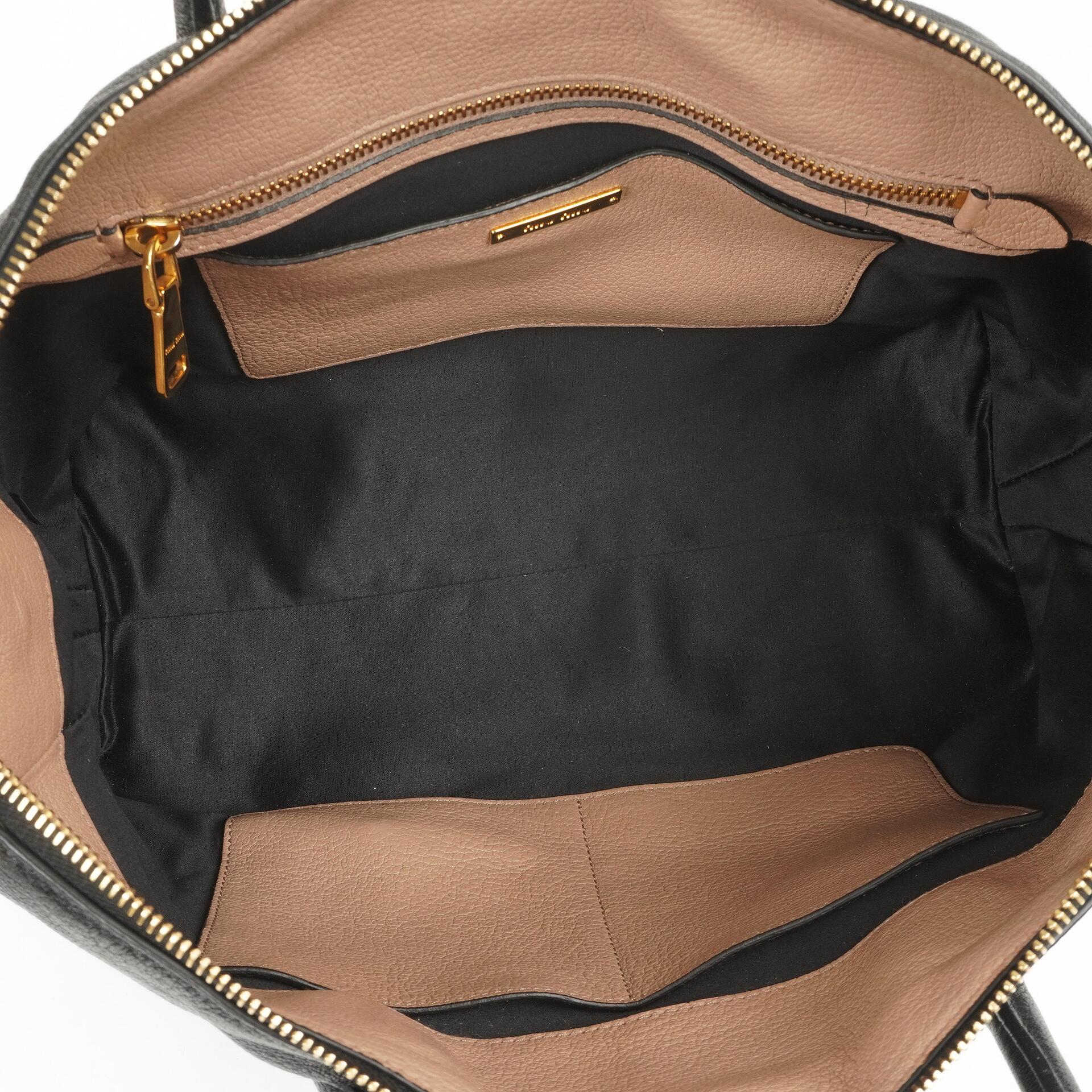 Miu Miu Madras Ziegenleder Reißverschluss Schwarz Nero Umhängetasche