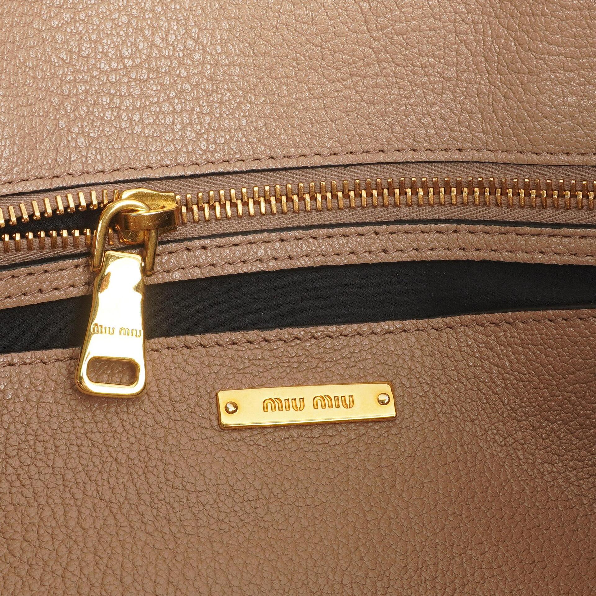 Miu Miu Madras Ziegenleder Reißverschluss Schwarz Nero Umhängetasche