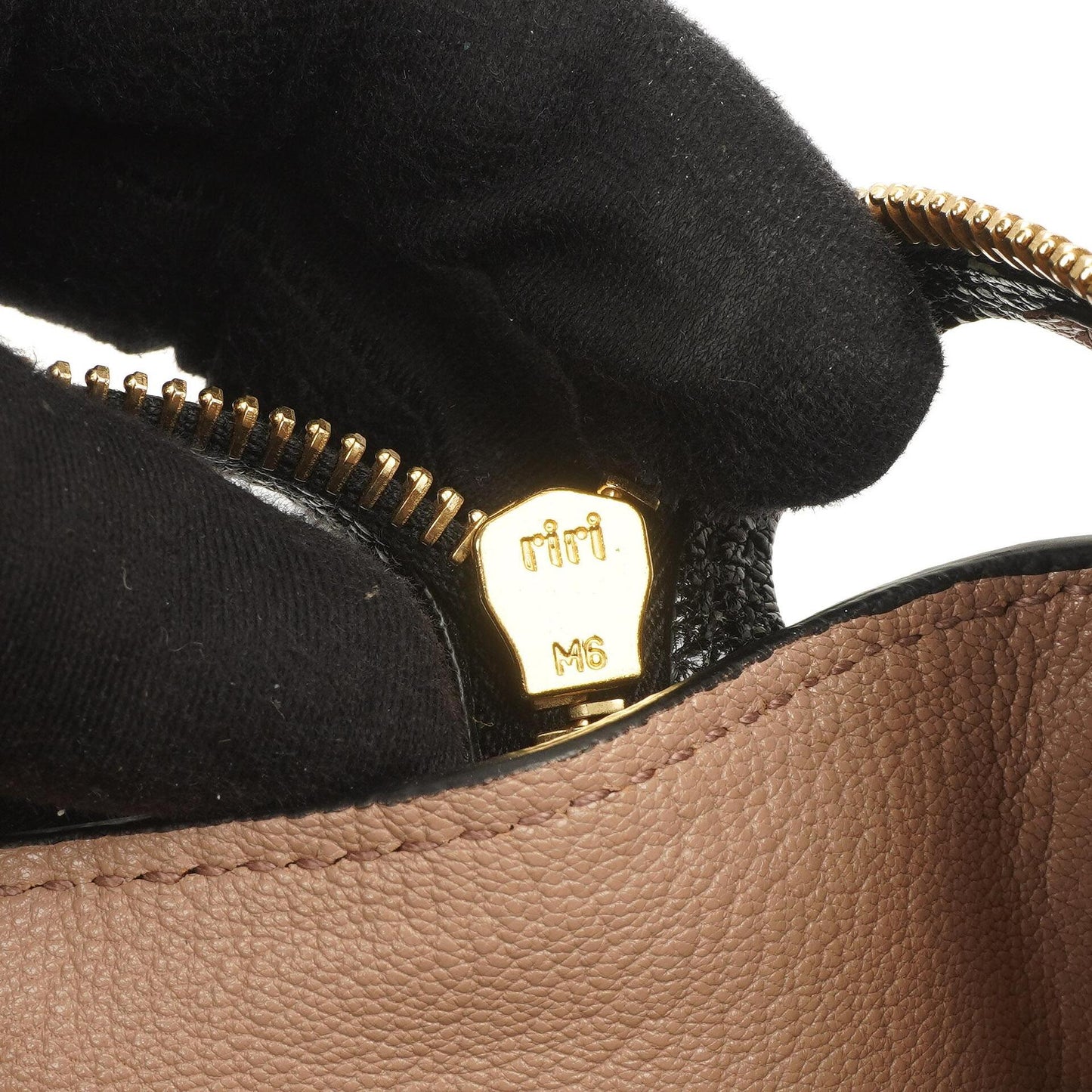 Miu Miu Madras Ziegenleder Reißverschluss Schwarz Nero Umhängetasche