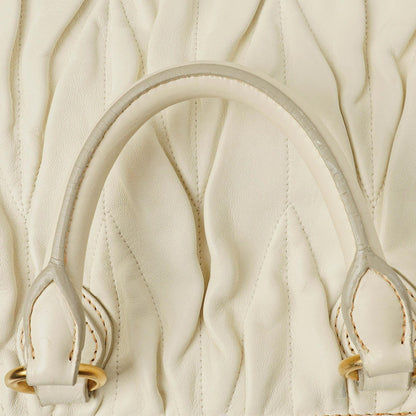 Miu Miu Matelassé Shopping Tote aus Bianco Leder