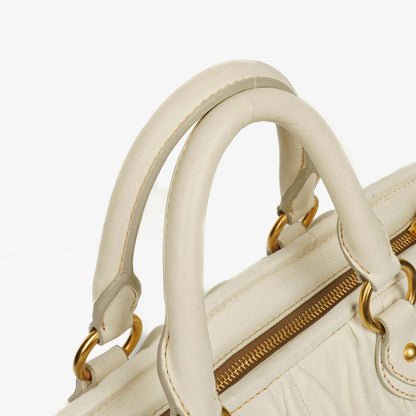Miu Miu Matelassé Shopping Tote aus Bianco Leder