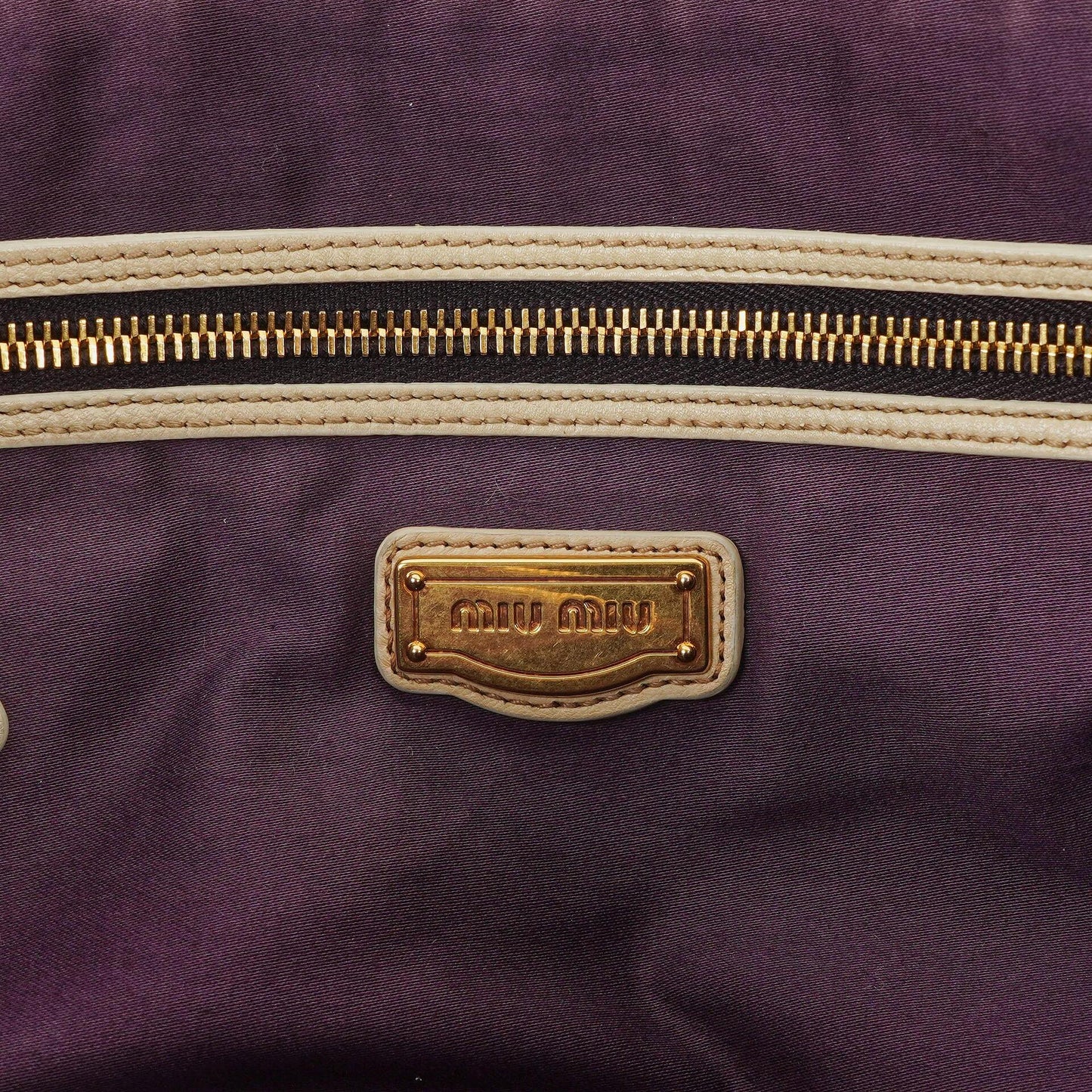 Miu Miu Matelassé Tote Tasche aus cremeweißem gestepptem Nappaleder