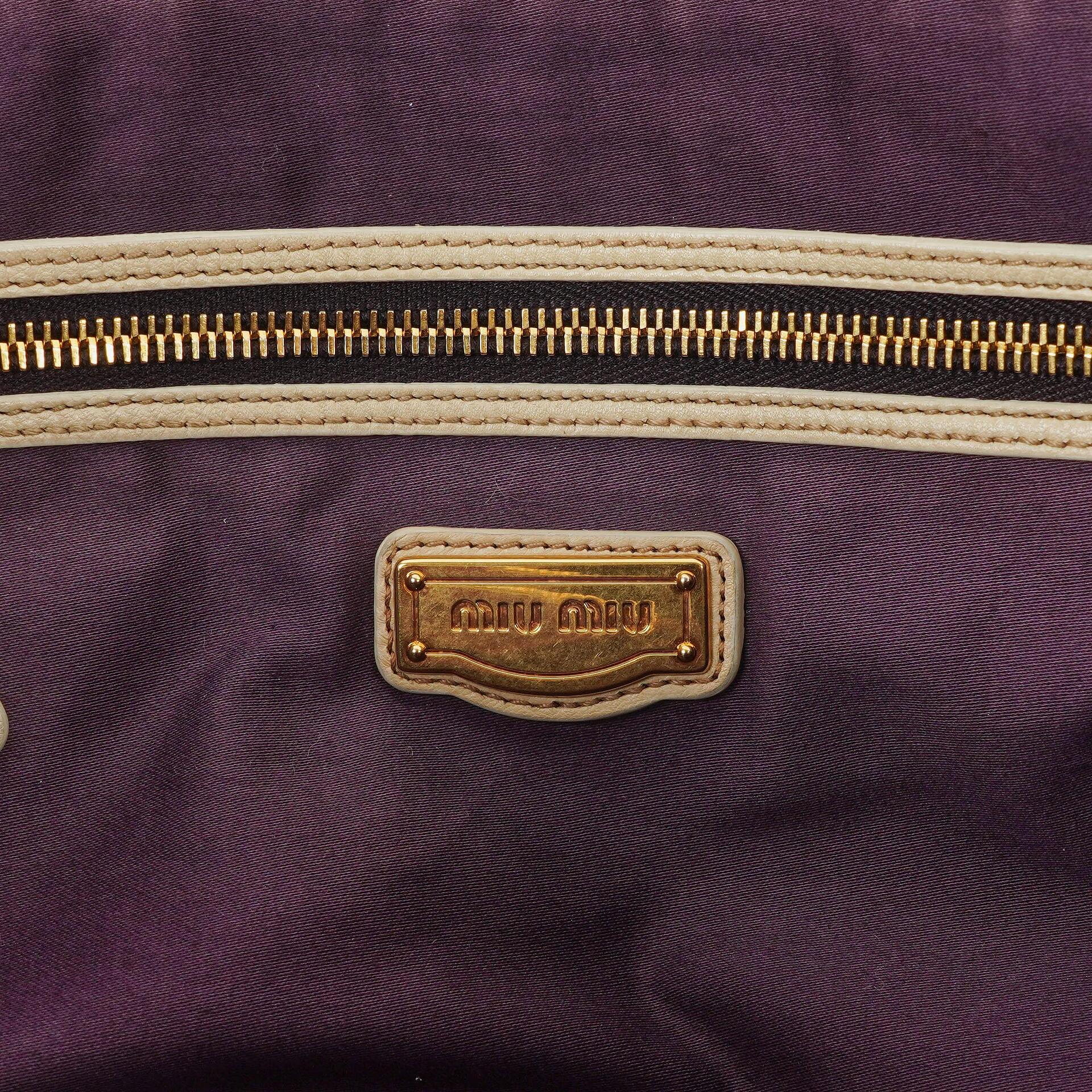Miu Miu Matelassé Tote Tasche aus cremeweißem gestepptem Nappaleder