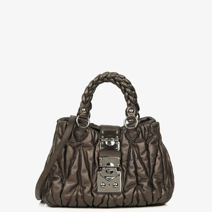 Miu Miu Matelassé Tote aus Grafit Mordoré Metallic Nappa-Leder