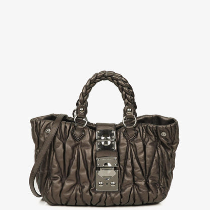 Miu Miu Matelassé Tote aus Grafit Mordoré Metallic Nappa-Leder