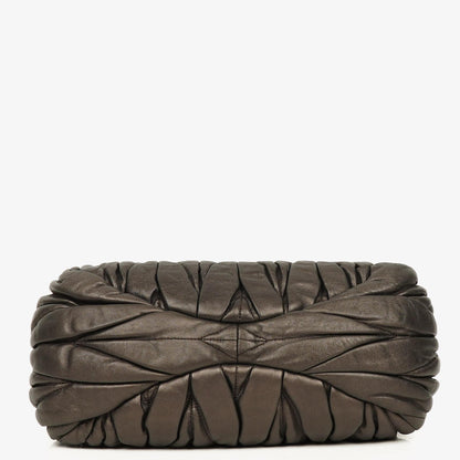 Miu Miu Matelassé Tote aus Grafit Mordoré Metallic Nappa-Leder