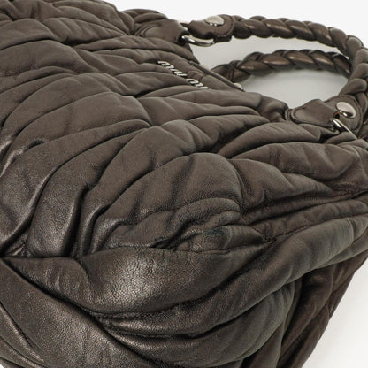 Miu Miu Matelassé Tote aus Grafit Mordoré Metallic Nappa-Leder