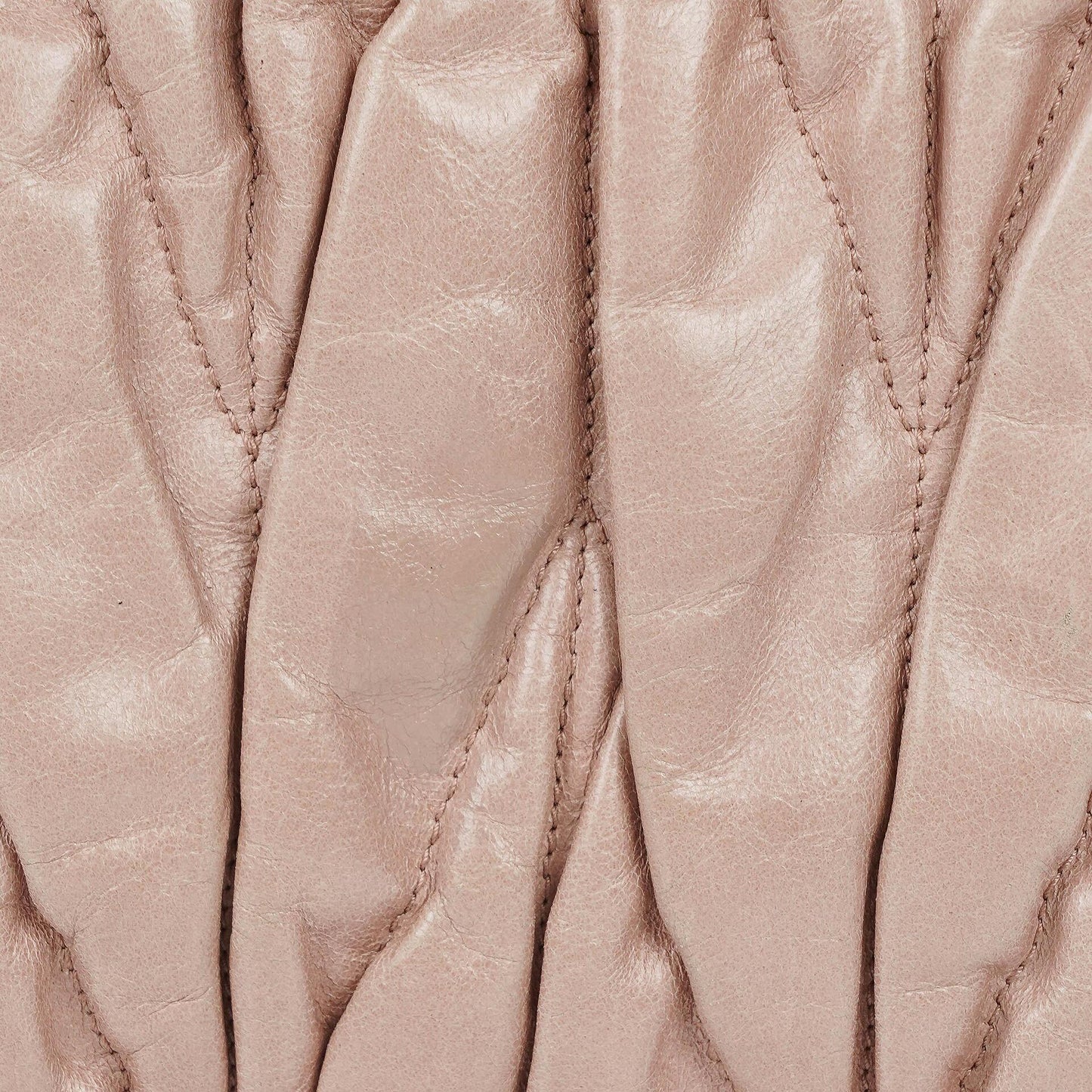Miu Miu Matelassé Tote Tasche aus Leder
