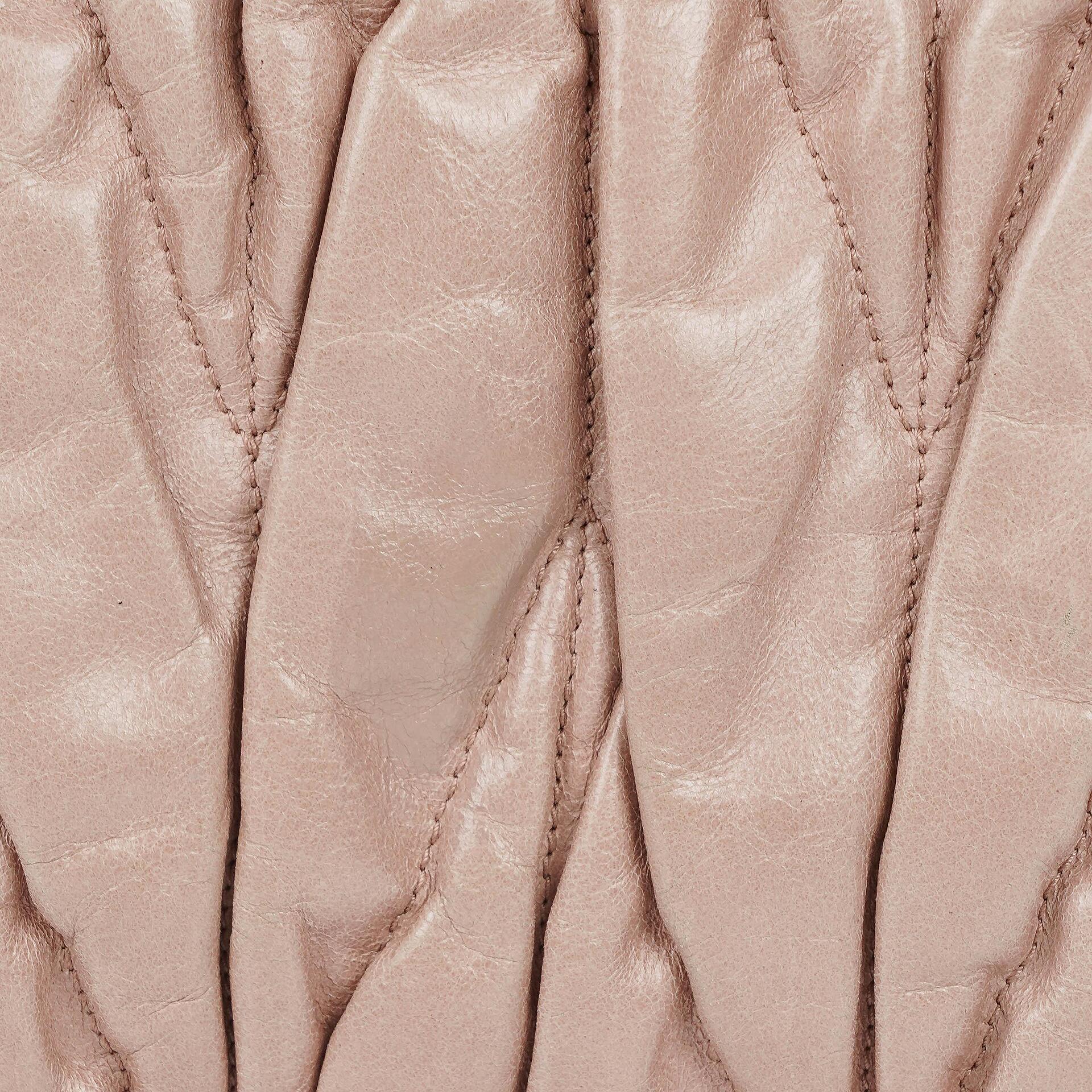 Miu Miu Matelassé Tote Tasche aus Leder