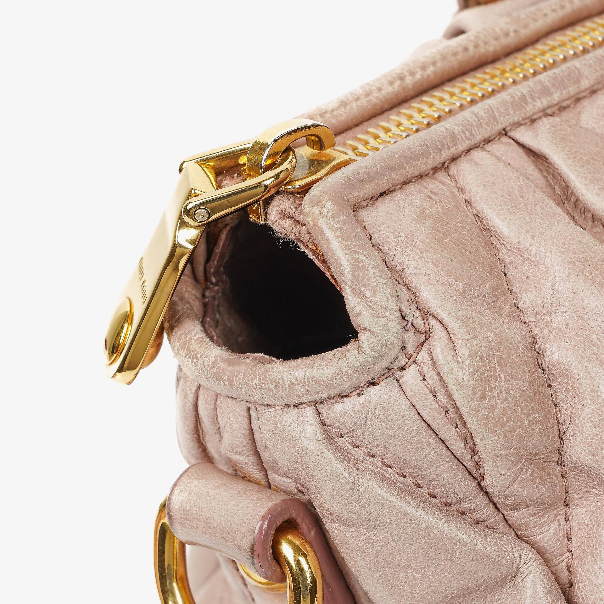 Miu Miu Matelassé Tote Tasche aus Leder