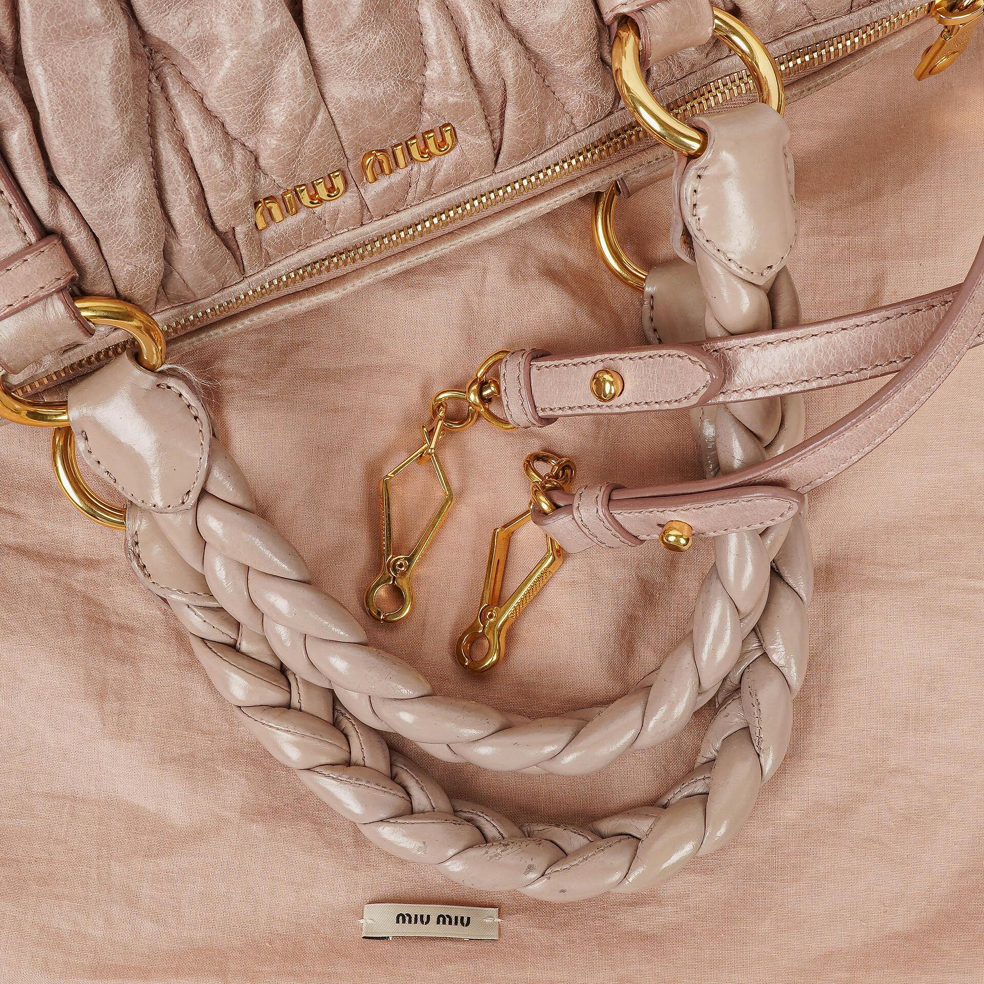 Miu Miu Matelassé Tote Tasche aus Leder