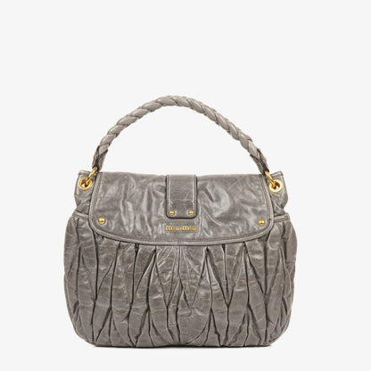 Miu Miu Matelassé Coffer Hobo-Tasche aus Lux Leder