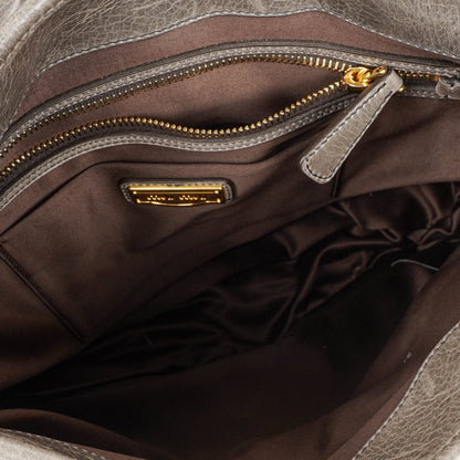 Miu Miu Matelassé Coffer Hobo-Tasche aus Lux Leder