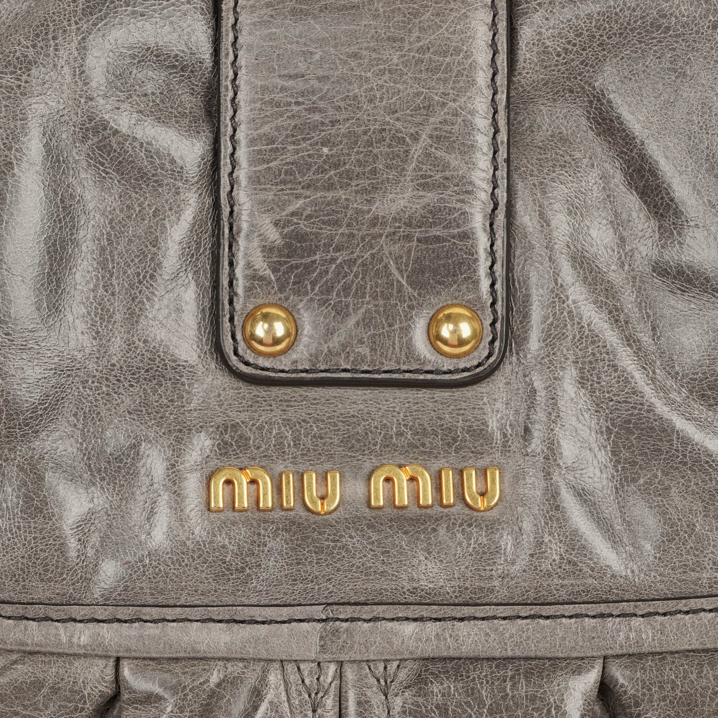 Miu Miu Matelassé Coffer Hobo-Tasche aus Lux Leder