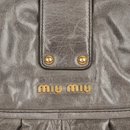 Miu Miu Matelassé Coffer Hobo-Tasche aus Lux Leder