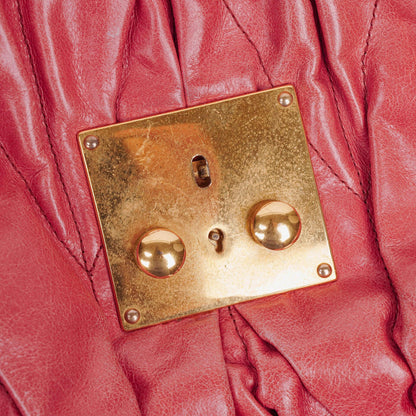 Miu Miu Matelassé Lux Tote Bag aus rosa Leder