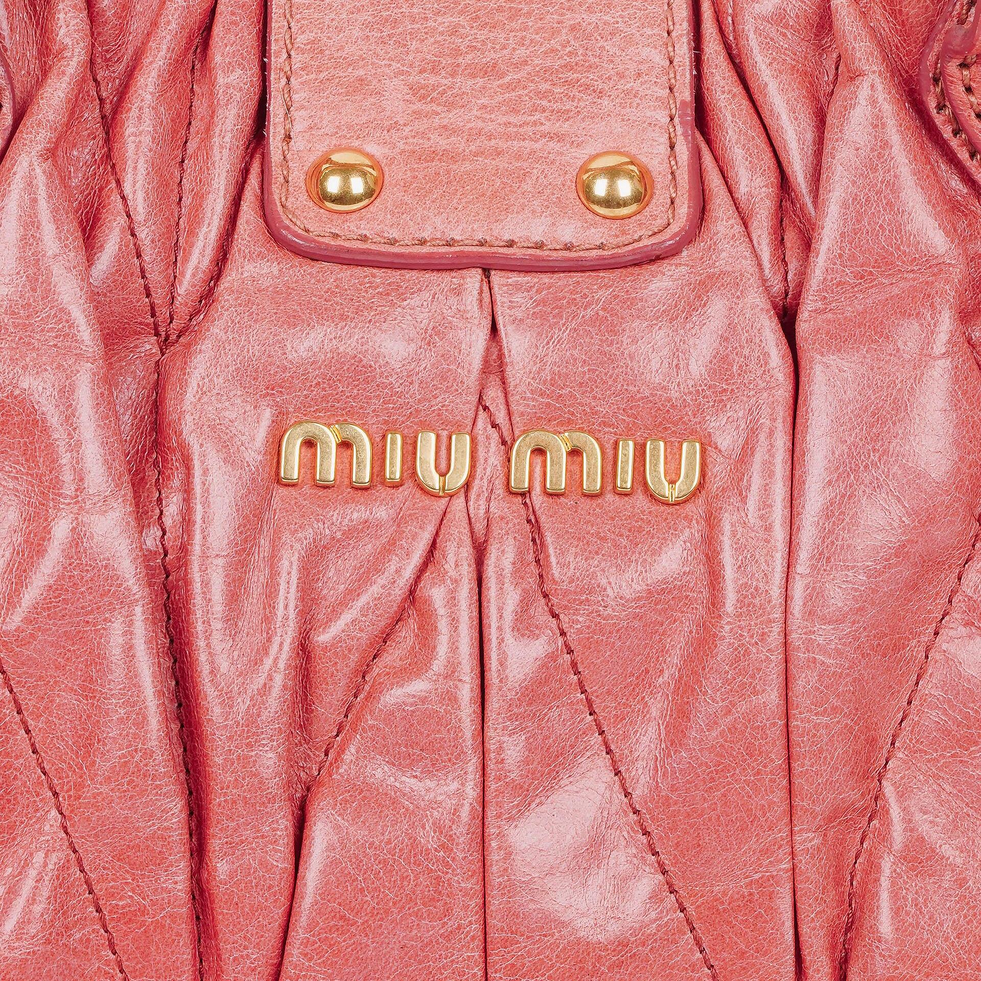 Miu Miu Matelassé Lux Tote Bag aus rosa Leder