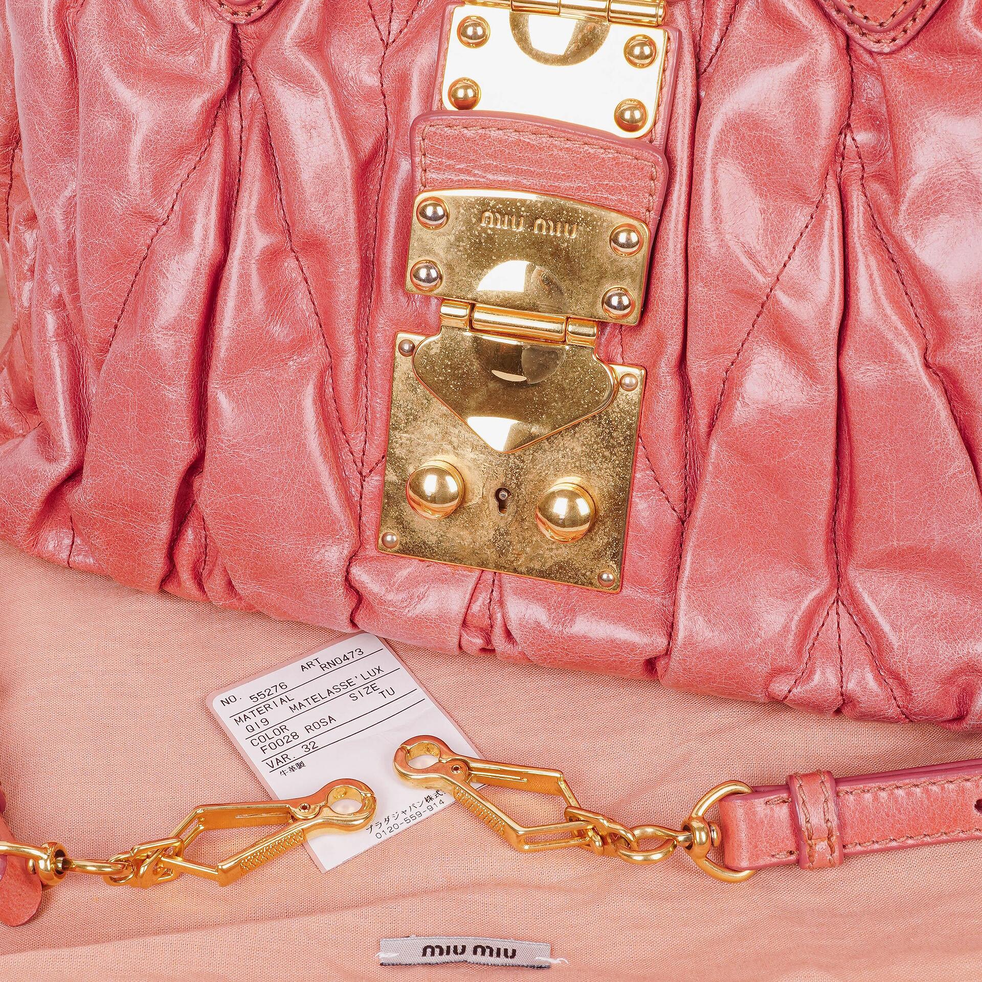 Miu Miu Matelassé Lux Tote Bag aus rosa Leder