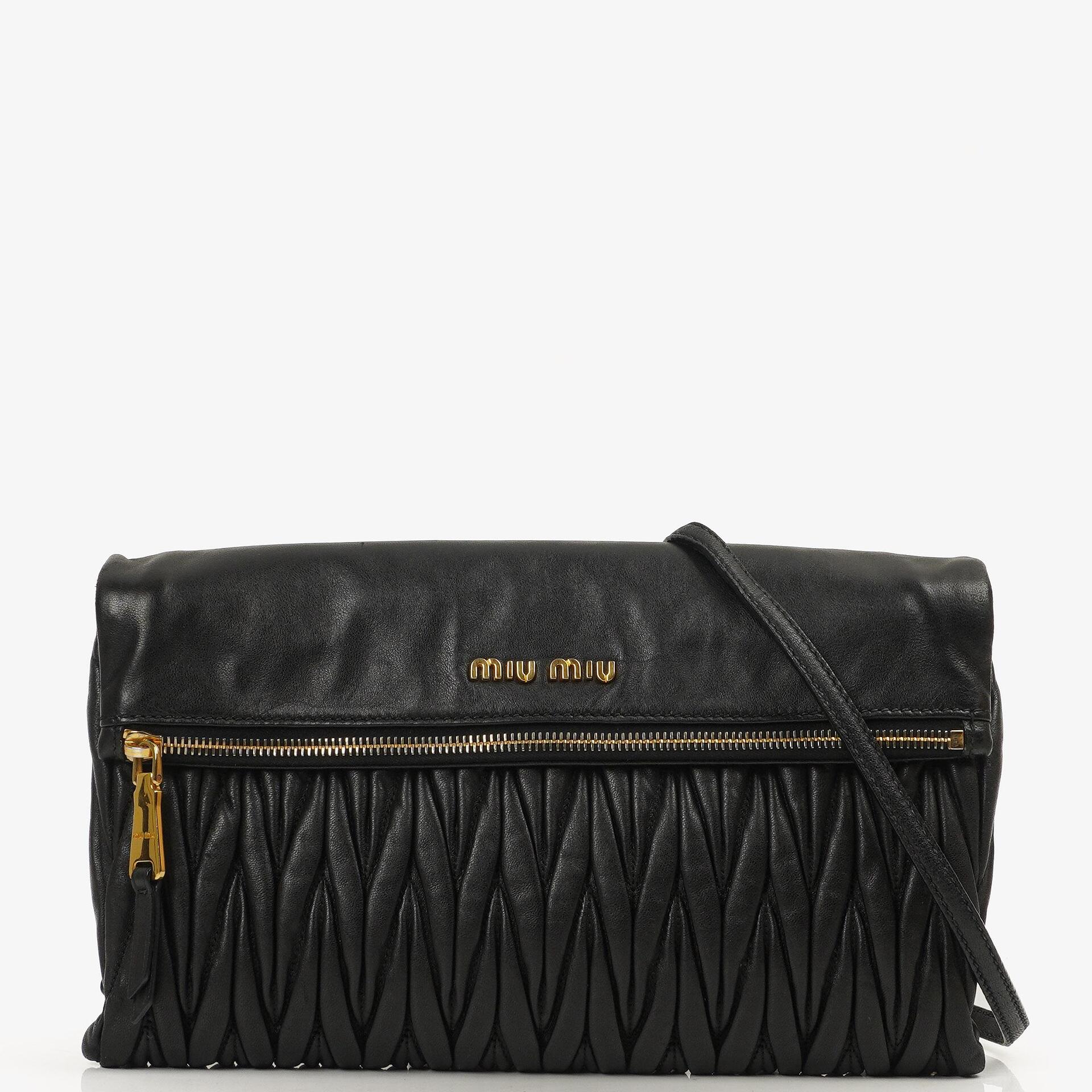 Miu Miu Matelasse Napa Nero Crossbody Clutch Bag Schwarz