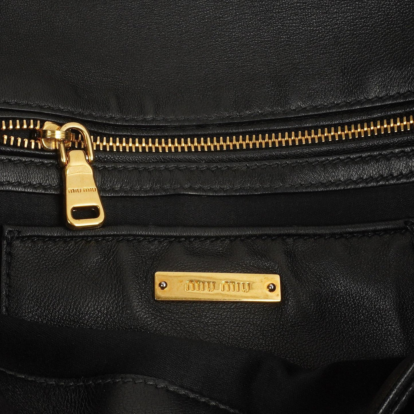 Miu Miu Matelasse Napa Nero Crossbody Clutch Bag Schwarz