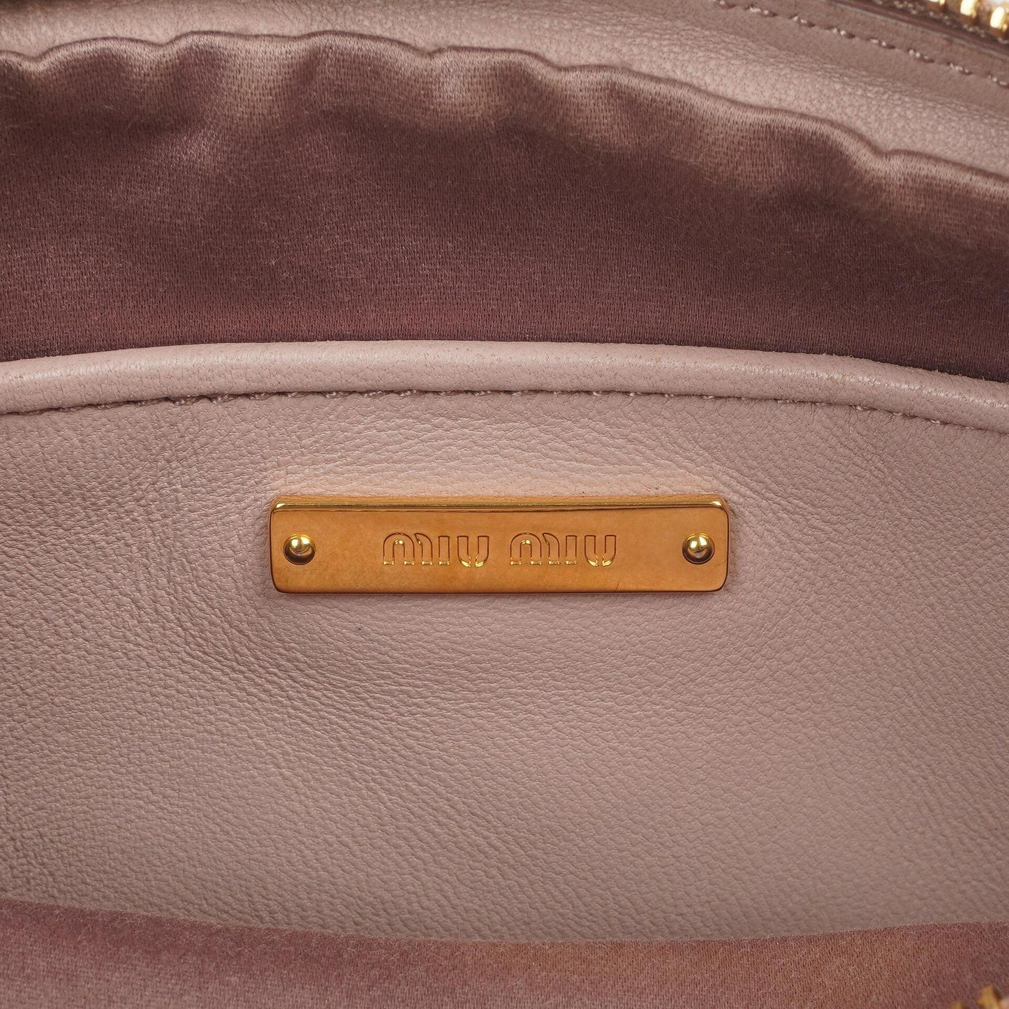 Miu Miu Matelasse Nappa Leder Crossbody Clutch Bag Mughetto