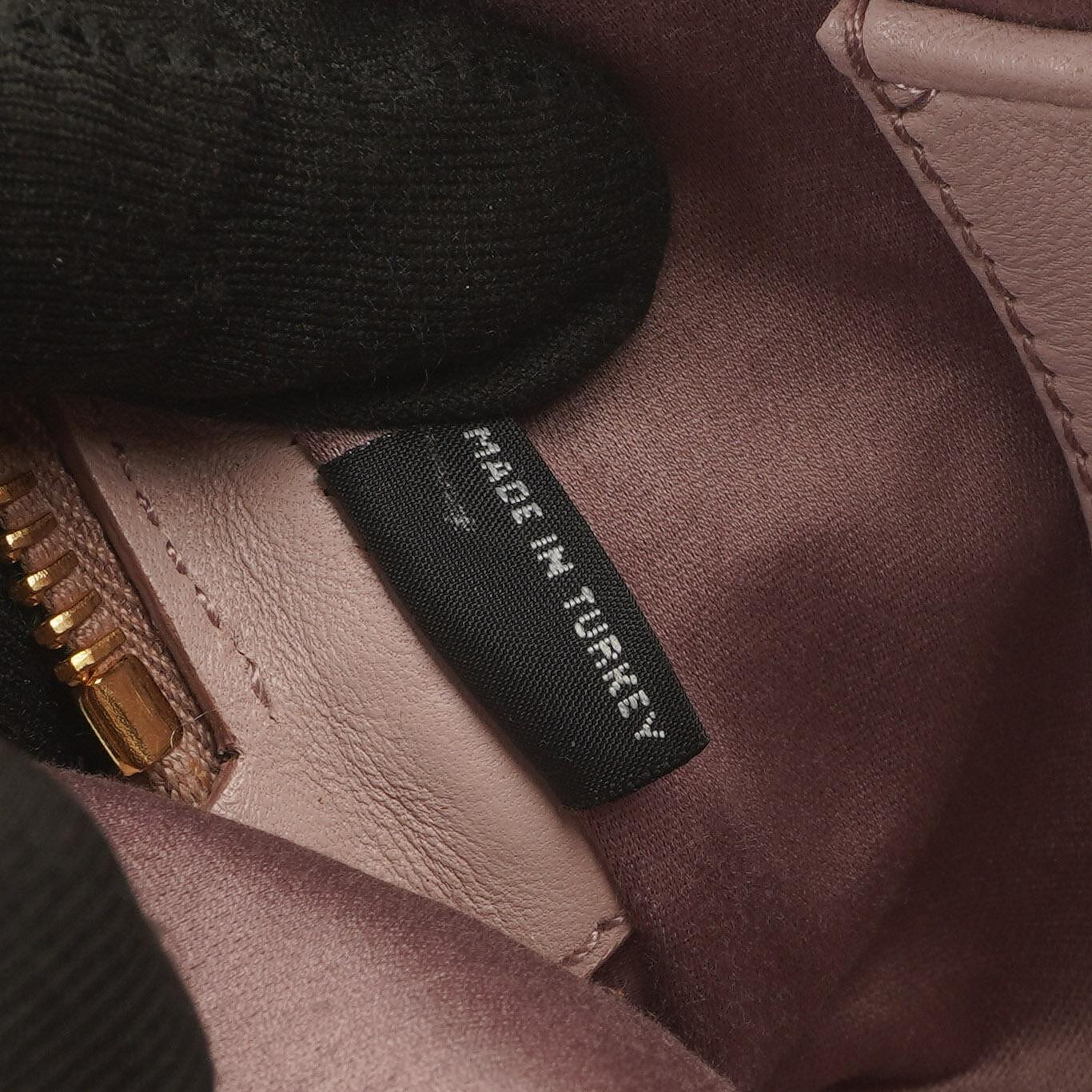Miu Miu Matelasse Nappa Leder Crossbody Clutch Bag Mughetto