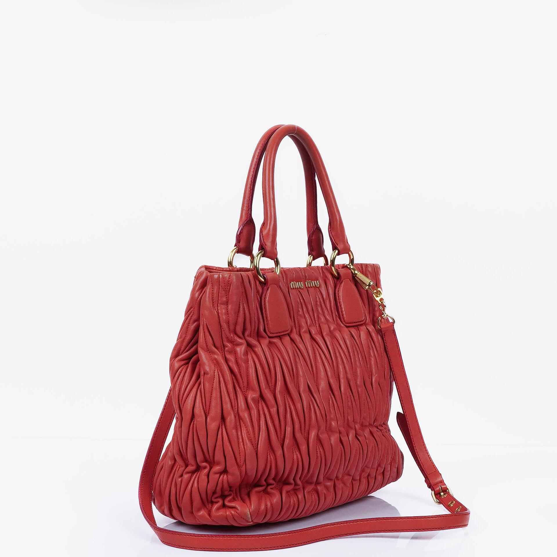 Miu Miu Matelassé Satchel Tasche aus rosa Leder