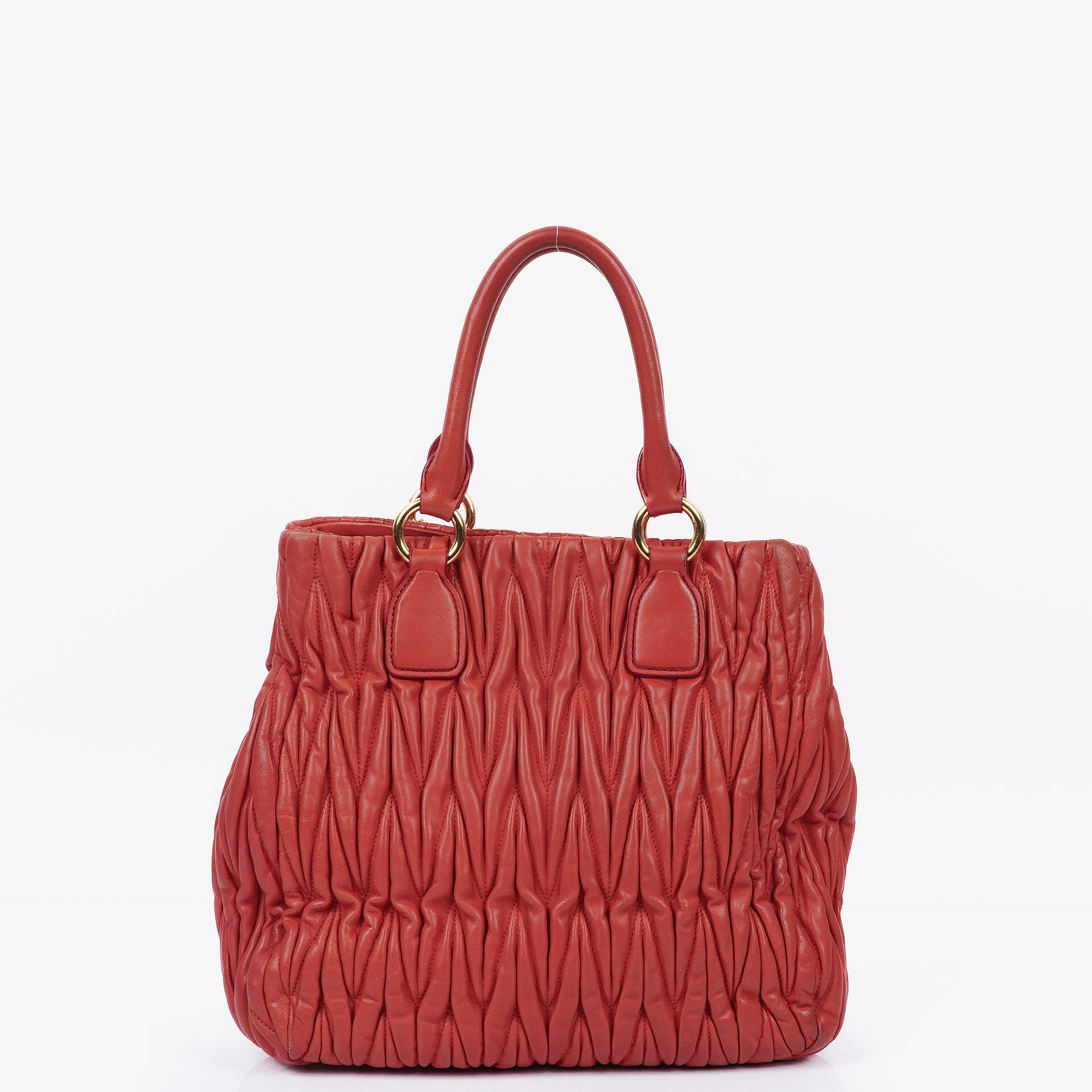 Miu Miu Matelassé Satchel Tasche aus rosa Leder