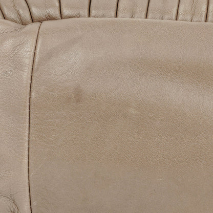 Miu Miu Plissee Matelassé Tasche mit Nieten