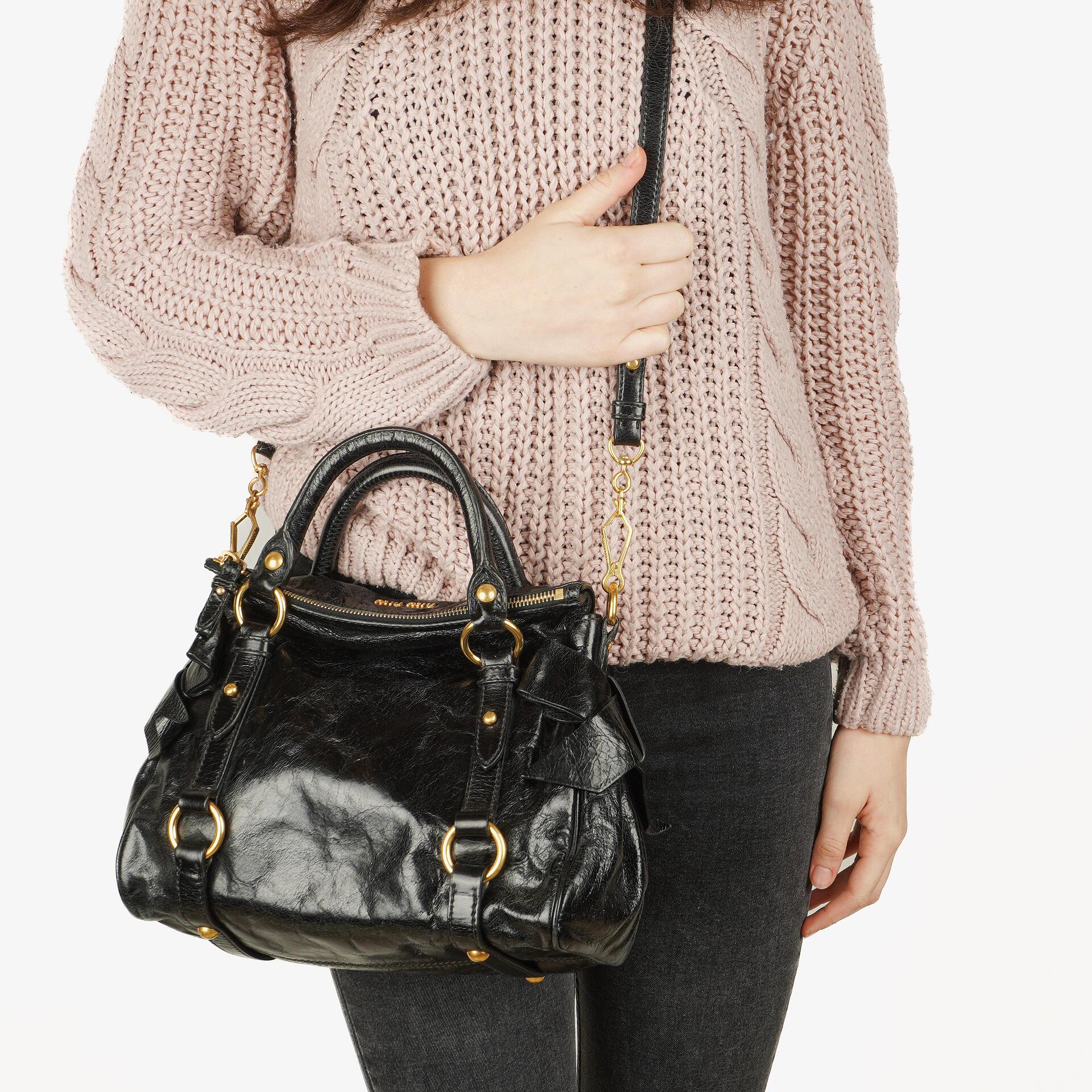 Miu Miu Kleine Vitello Shine Schwarze Schleifen Satchel Tasche