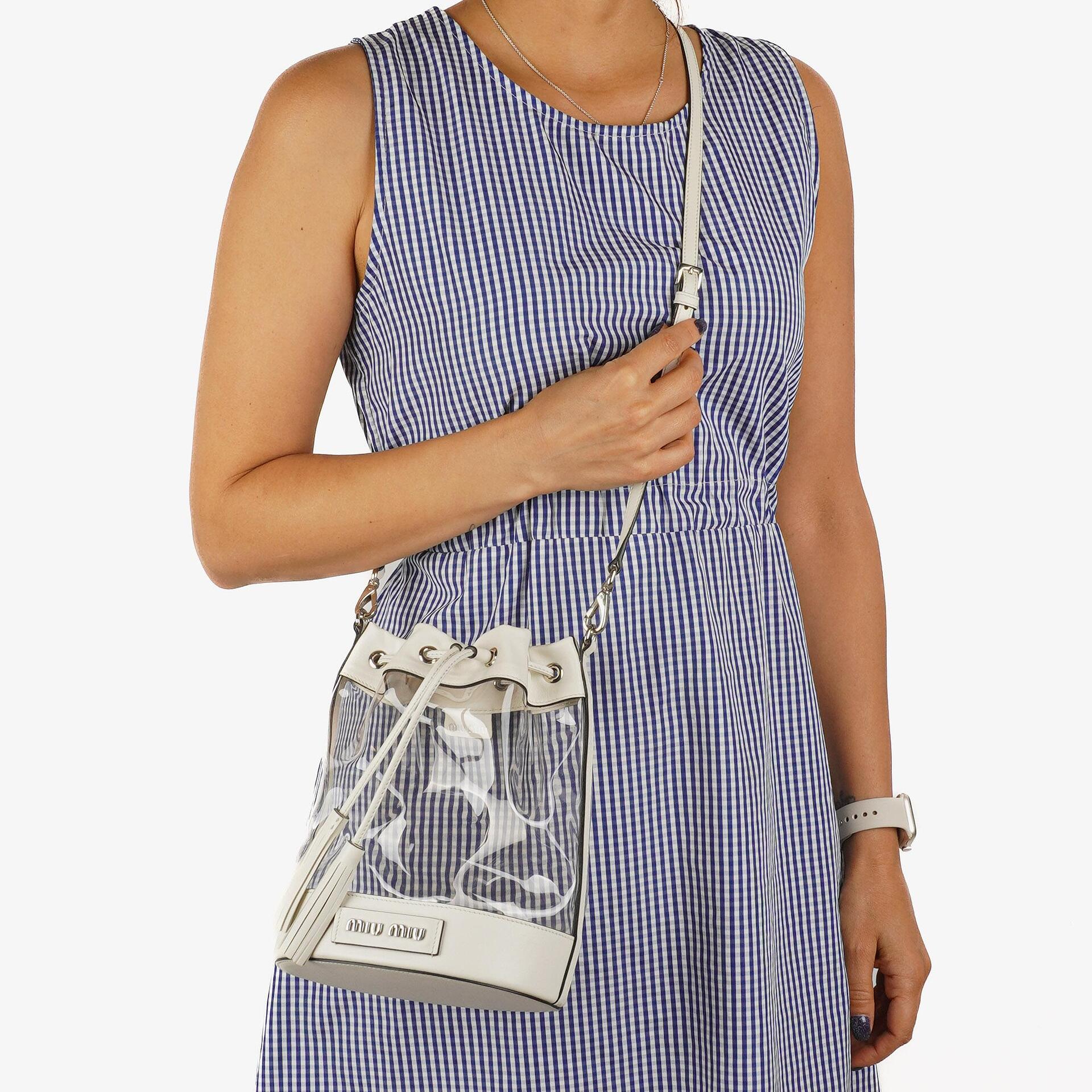 Miu Miu Transparent Drawstring Bucket Bag Bianco Weiß