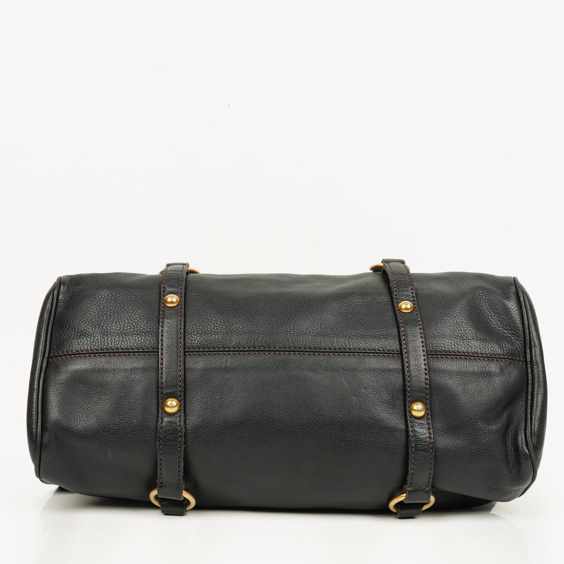 Miu Miu Vitello Bow Satchel Tasche in Schwarz