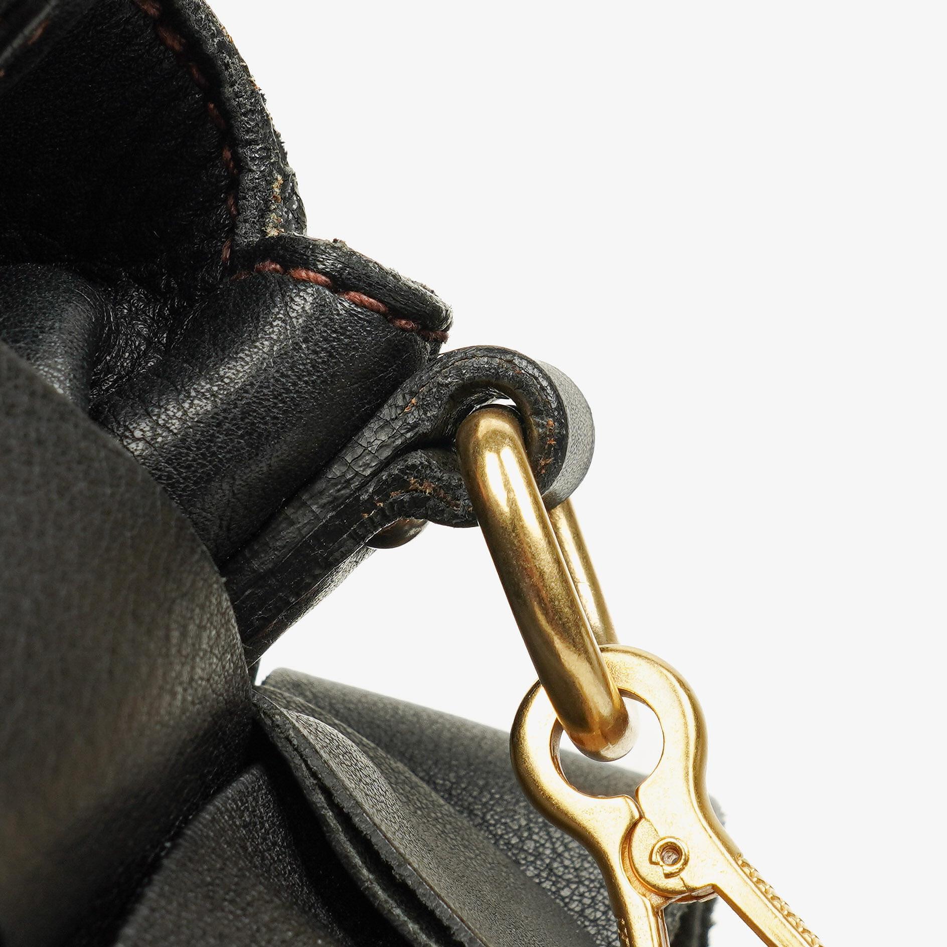 Miu Miu Vitello Bow Satchel Tasche in Schwarz