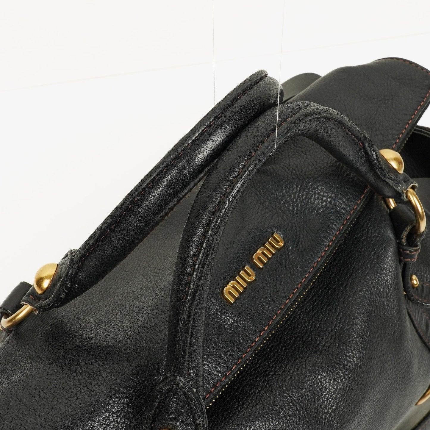 Miu Miu Vitello Bow Satchel Tasche in Schwarz