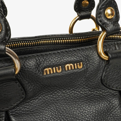 Miu Miu Vitello Caribu Tragetasche aus schwarzem Leder