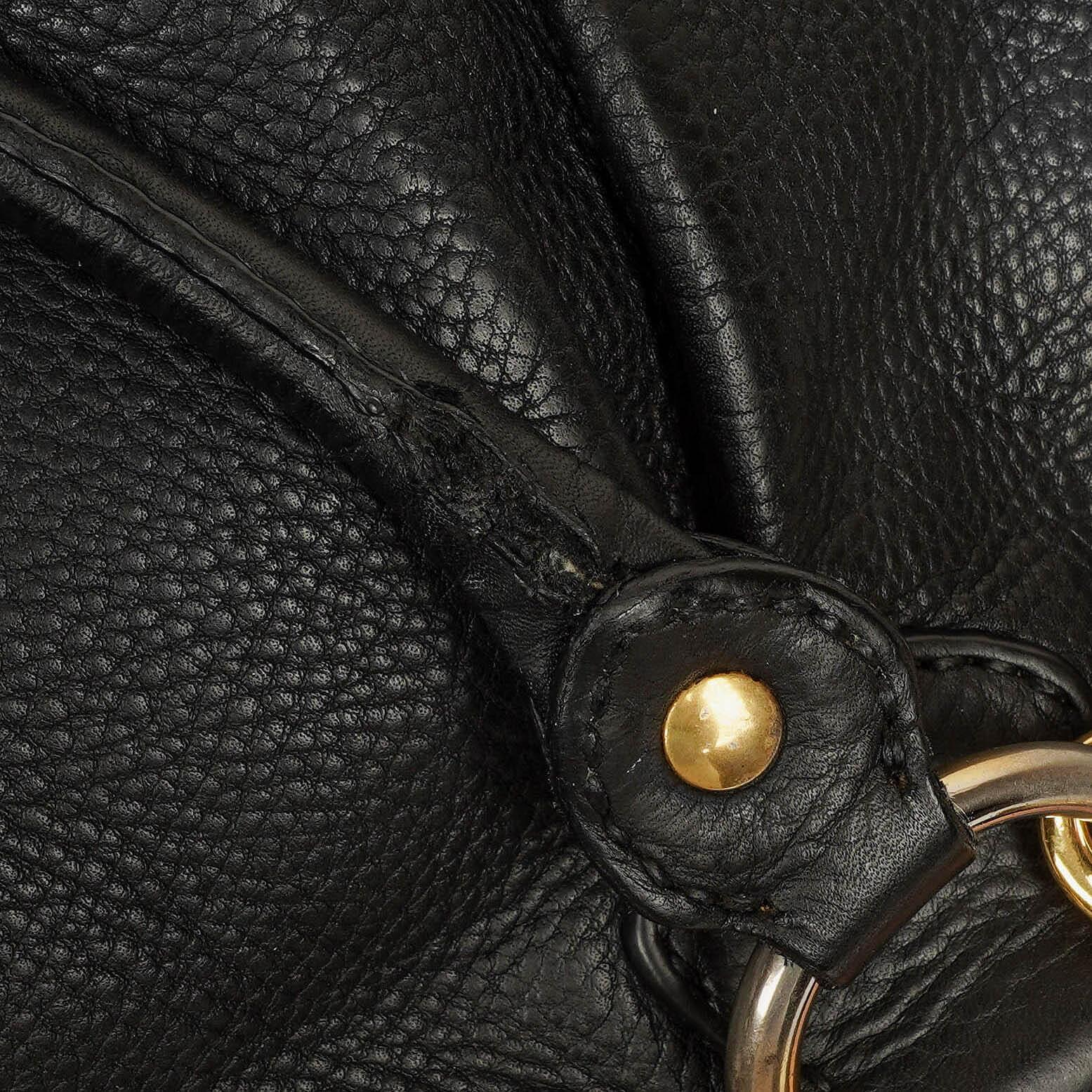 Miu Miu Vitello Caribu Tragetasche aus schwarzem Leder