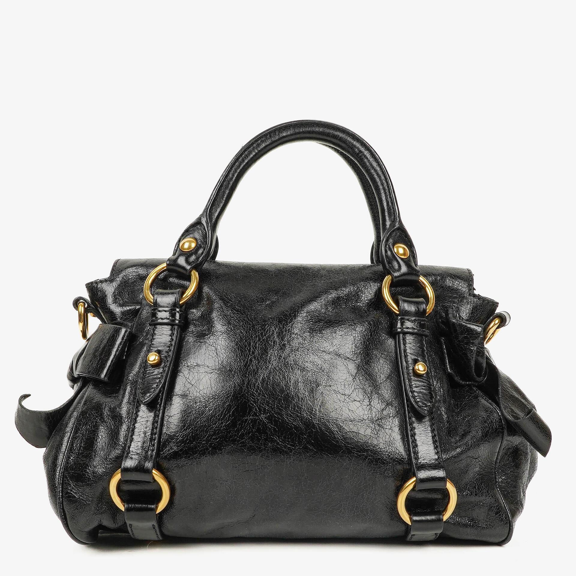 Miu Miu kleine Bow Satchel Tasche aus schwarzem Vitello Leder