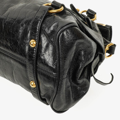 Miu Miu kleine Bow Satchel Tasche aus schwarzem Vitello Leder