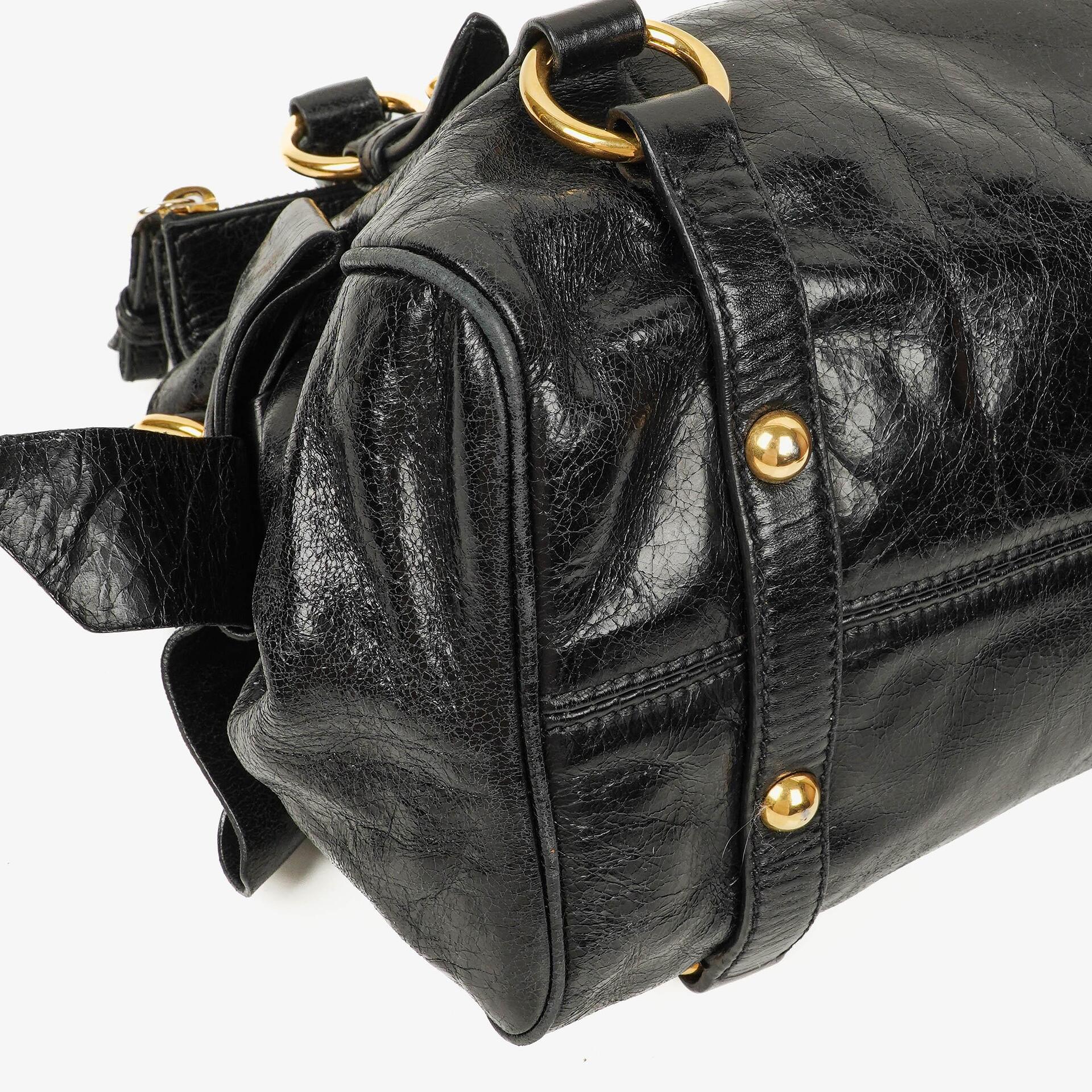 Miu Miu kleine Bow Satchel Tasche aus schwarzem Vitello Leder