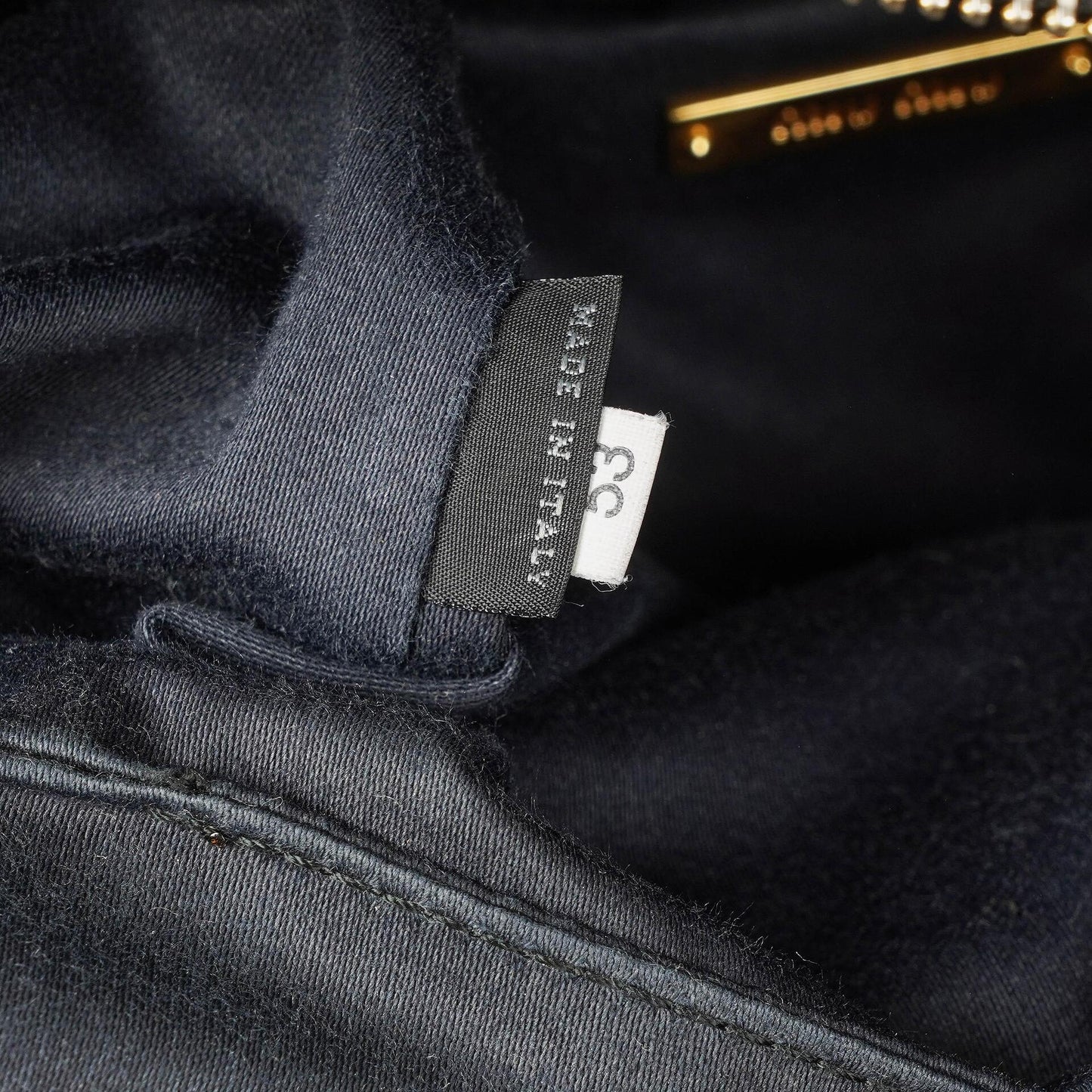 Miu Miu kleine Bow Satchel Tasche aus schwarzem Vitello Leder
