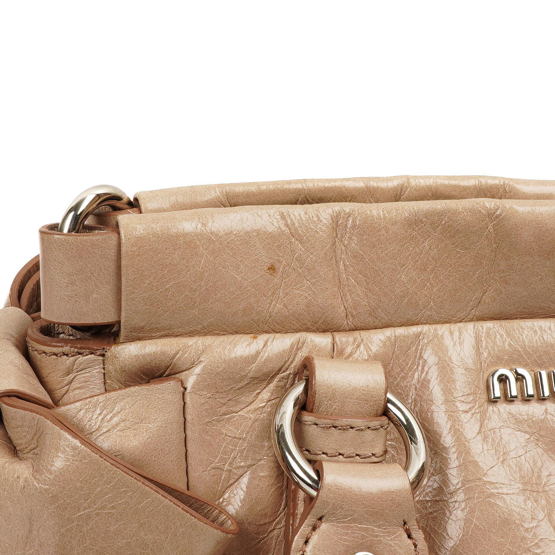 Miu Miu Vitello Lux Beigefarbene Satchel Tasche