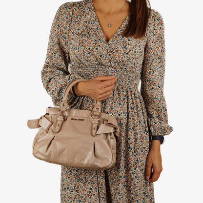Miu Miu Vitello Lux Beigefarbene Satchel Tasche