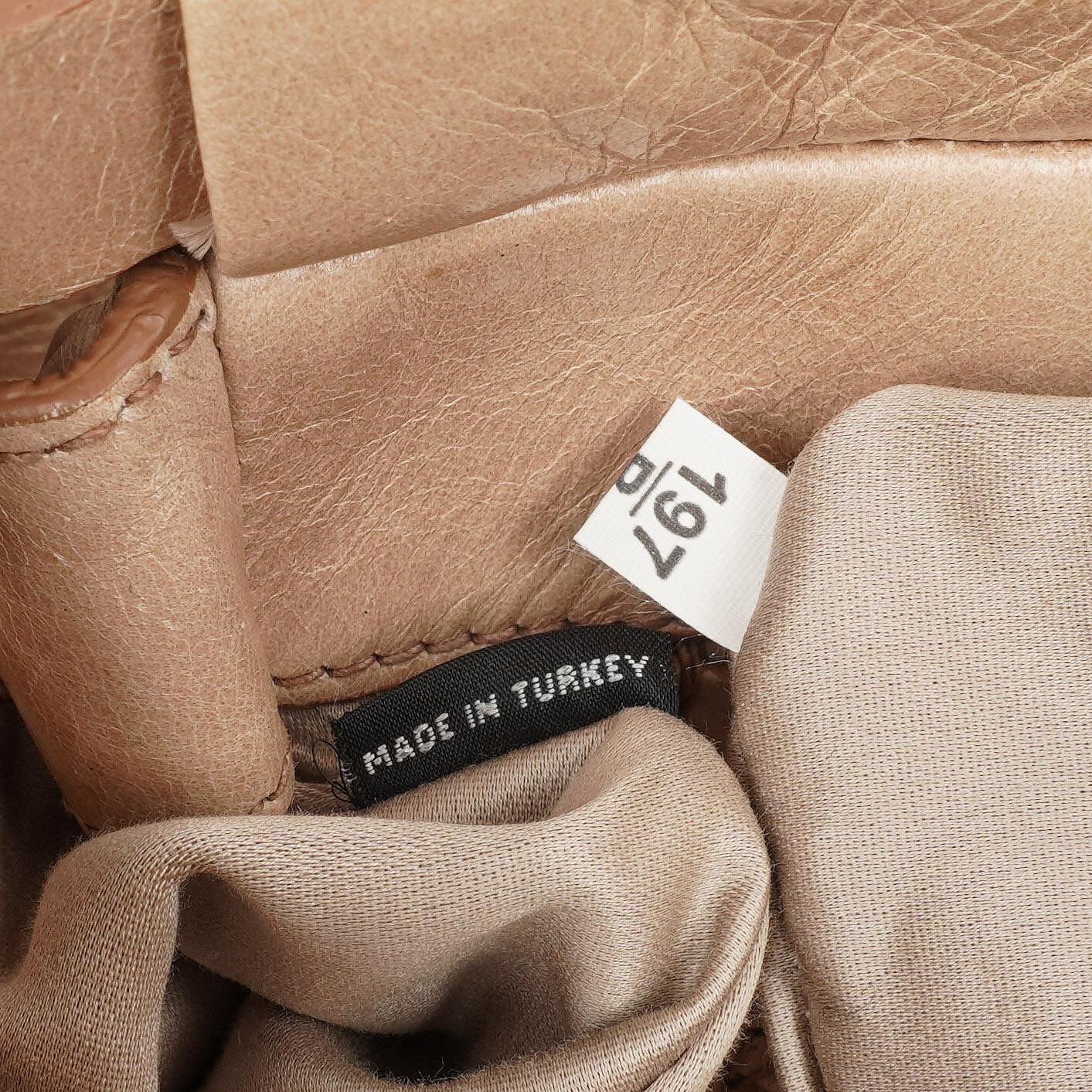 Miu Miu Vitello Lux Beigefarbene Satchel Tasche