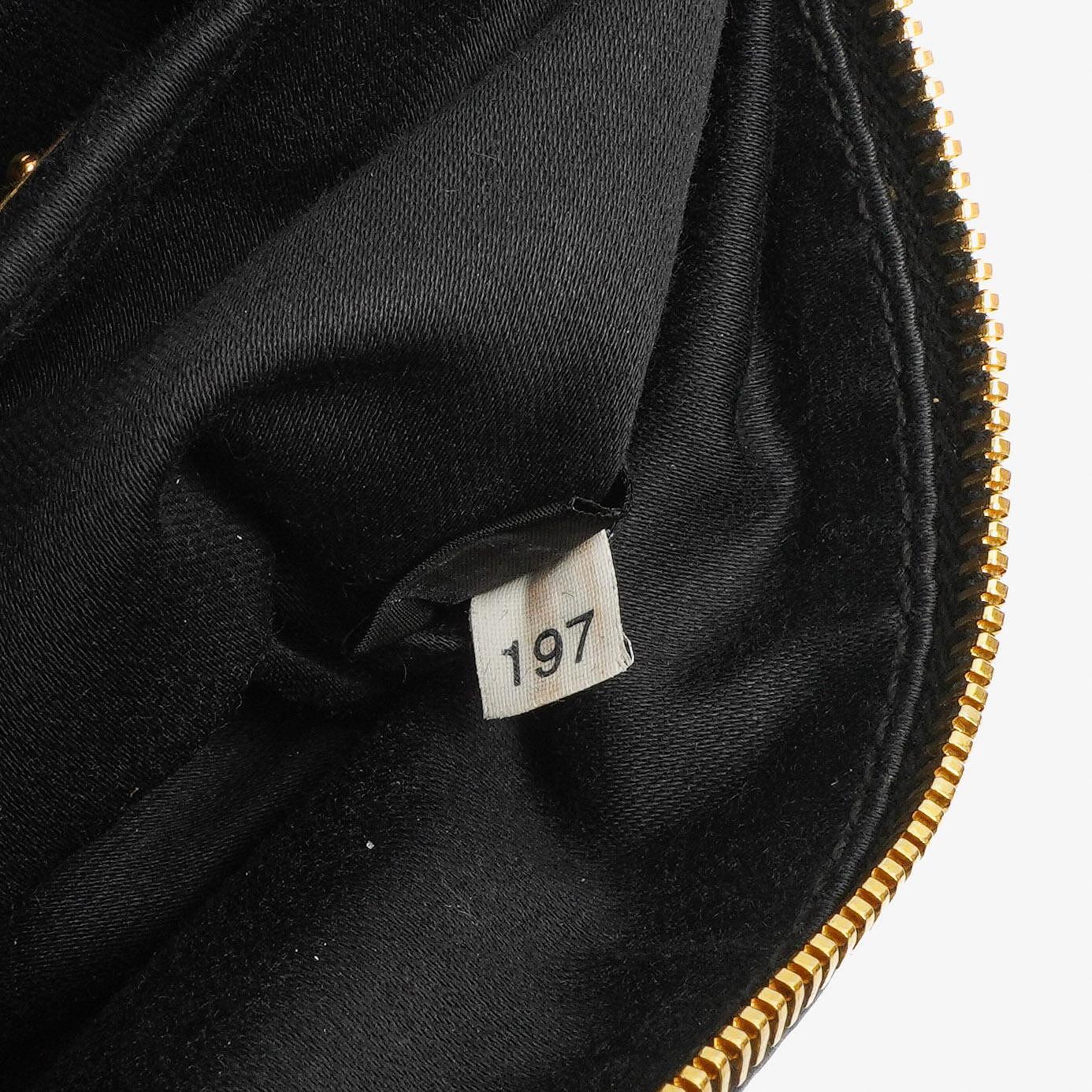 Miu Miu Vitello Lux Schwarze Schleifen Tasche